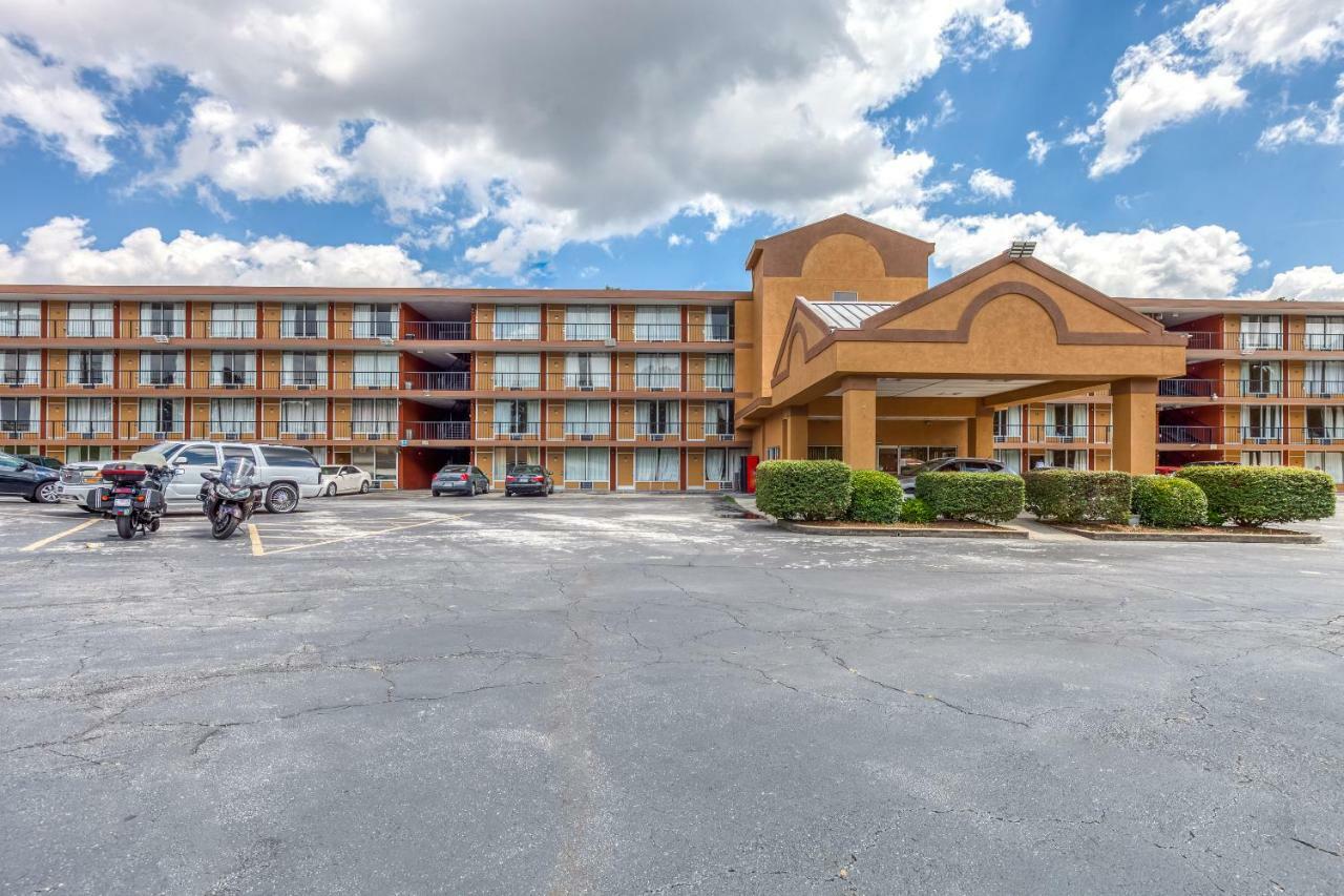 Budgetel Inn & Suites Forest Park Exteriör bild